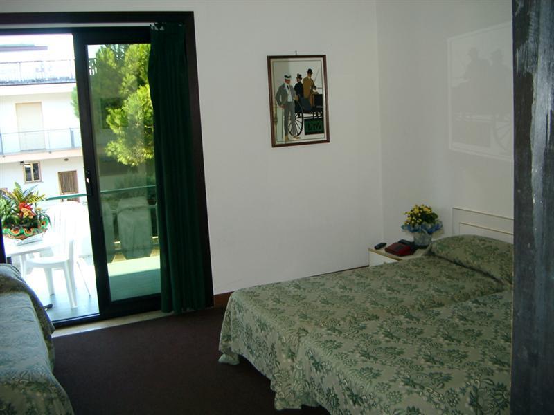 Hotel Aldebaran Lido di Jesolo Esterno foto